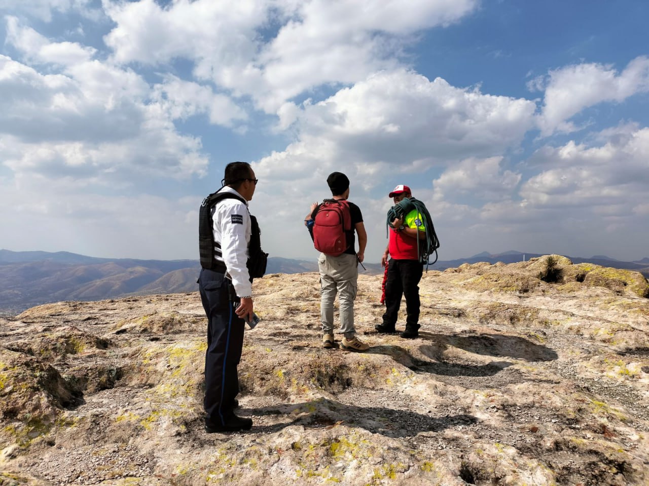 Hondureño sube decidido a La Bufa de Guanajuato... pero ya no puede bajar